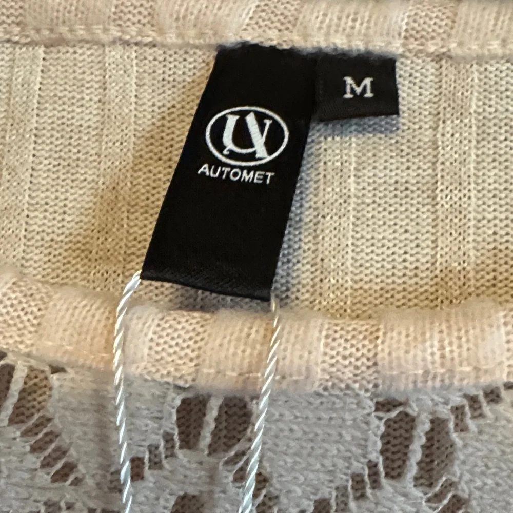 Elegant Beige Long Sleeve Women's Top - Picture 2 of 8